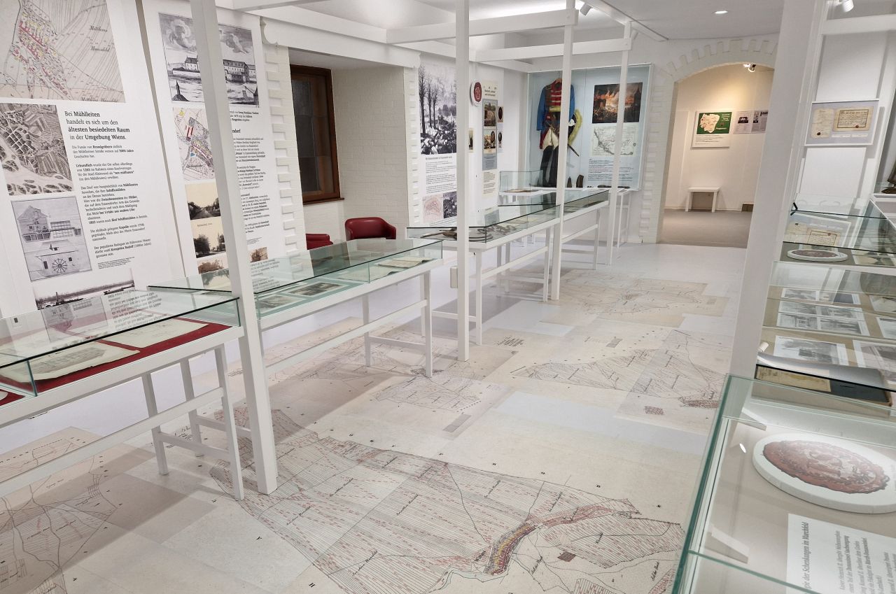 STADTMUSEUM Groß-Enzersdorf, Blick in die Ausstellung (© Karin Neckamm, STADTMUSEUM Groß-Enzersdorf)